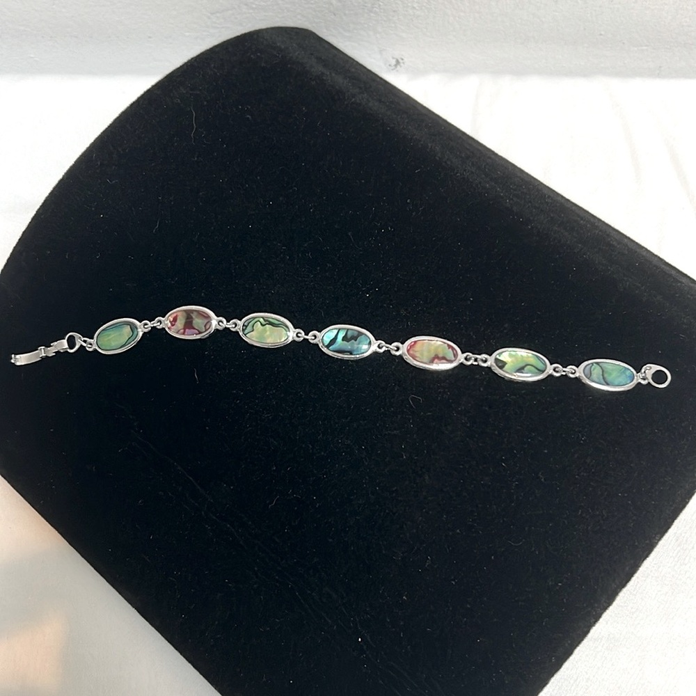 Abalone Shell Bracelet - Picture 2 of 6